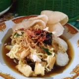 Lontong Balap: The Legendary Delight of Surabaya That Never Fades