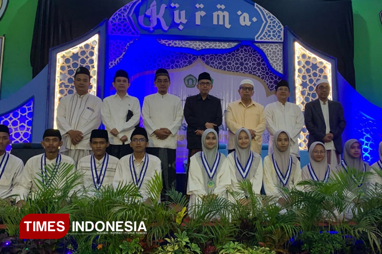 Wisuda tahfid MAU Darul Ulum Jombang. (Foto: Rohmadi/TIMES Indonesia)