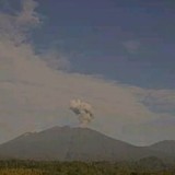 Gunung Raung Erupsi, BPBD Bondowoso Imbau Warga Tetap Tenang