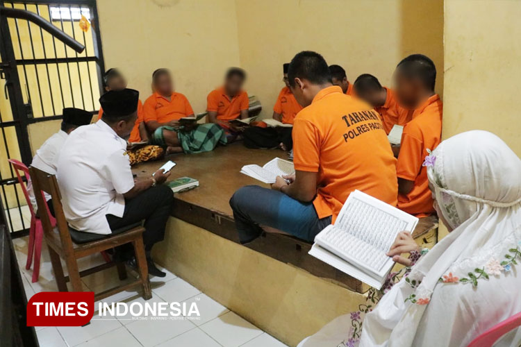 Tahanan Polres Pacitan Dapat Tambahan Asupan Spiritual Selama Ramadan