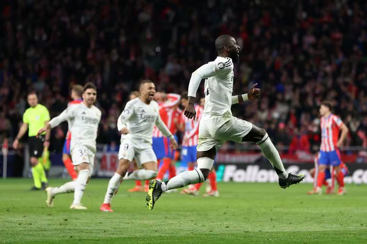 Real Madrid menyingkirkan Atletico Madrid setelah menang dramatis via adu penalti 4-2 di Stadion Civitas Metropolitano (FOTO: UEFA)