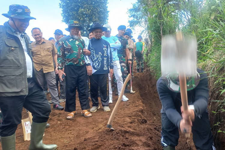 Bupati Majalengka luncurkan Ngabret, akselerasi pembangunan jalan dan wisata. (FOTO: Diskominfo Majalengka for TIMES Indonesia)