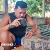 Kayan Eka Mahardika, Seniman Ukir Bali di Banyuwangi Berjuang Melestarikan Warisan Leluhur