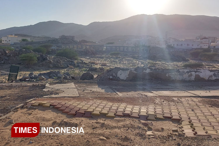 Tempat dimakamkannya sahabat yang syahid di Perang Badar. (Foto: Yusuf Arifai/TIMES Indonesia)