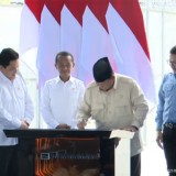 Presiden Prabowo Resmikan Pabrik Pemurnian Emas Milik Freeport Indonesia di Gresik