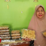 Jelang Lebaran, Penjual Kue Kering di Banyuwangi Kebanjiran Pesanan