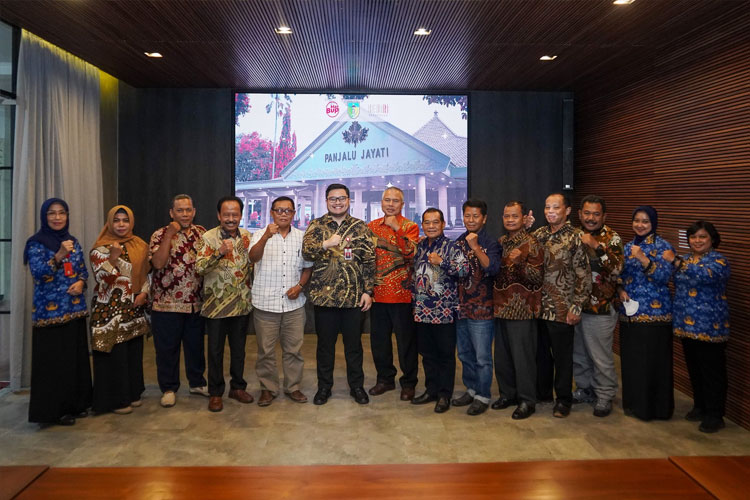 audensi-dengan-Dekopinda.jpg