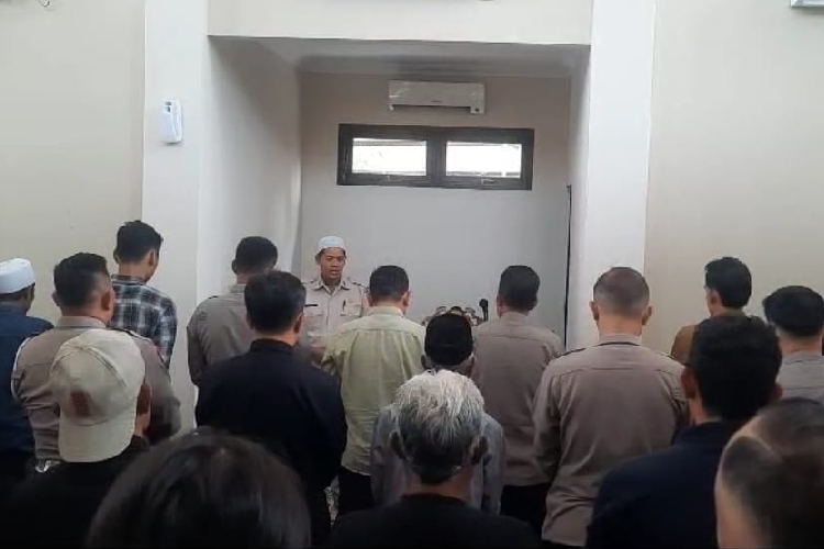 Polres Tasikmalaya Kota Gelar Salat Ghoib untuk Anggota Polri yang Gugur di Way Kanan