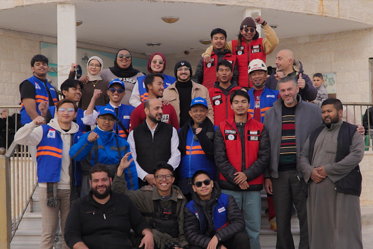 PPI Turki spread joy among displaced Palestinian families in Jordan (9/3/2025). (Photo: PPI Turki)