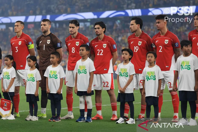 Pemain timnas Indonesia saat tampil melawan timnas Australia dalam laga ketujuh kualifikasi Piala Dunia 2026 Grup C di Stadion Sepak Bola Sydney, Kamis (20/3/2025). Laga ini dimenangkan Australia dengan skor 5-1. (PSSI)