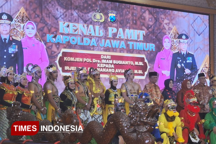 Suasana acara kenal pamit Kapolda Jawa Timur yang dirangkaikan dengan buka bersama di gedung Mahameru Polda Jatim. (FOTO: Sarifah Latowa/TIMES Indonesia)