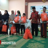 Berasal dari ZIS Pegawai, Kemenag Gresik Salurkan 700 Paket Lebaran ke Warga