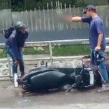 Polres Probolinggo Lumpuhkan Dua Begal Sadis Bawa Celurit di Pinggir Jalan Raya Gending