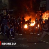 Demo Tolak UU TNI di Kota Malang Berakhir Ricuh, Aparat Bubarkan Paksa Ratusan Massa