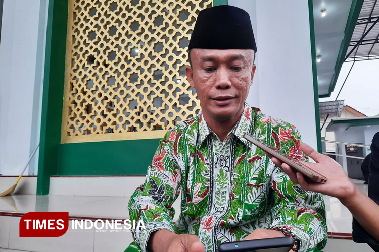 Kepala Kantor Kementerian Agama Kabupaten Bondowoso, M. Ali Masyhur saat dikonfirmasi (FOTO: Moh Bahri/TIMES Indonesia)