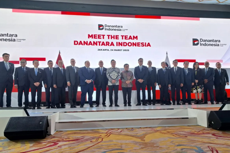 Jajaran pengurus Badan Pengelola Investasi (BPI) Daya Anagata Nusantara (Danantara) dalam Meet The Team Danantara Indonesia di Jakarta, Senin (24/03/2025). (FOTO: ANTARA/ Muhammad Heriyanto)
