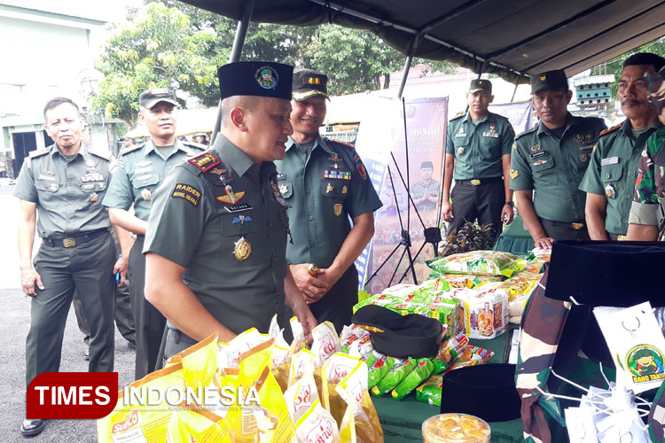 Danrem 082 CPYJ Ajak Masyarakat Manfaatkan Bazar Murah