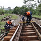 PT KAI Daop 2 Bandung Pastikan Perjalanan Kereta Api Tetap Aman Pasca Gempa Pangandaran