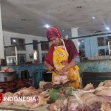 Jelang Lebaran, Pedagang Daging di Pacitan Gigit Jari Akibat Sepi Pembeli