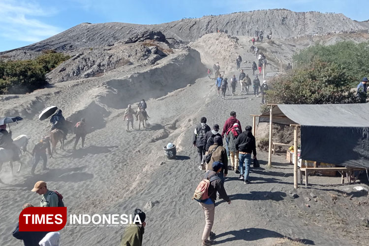 Wisatawan-3.jpg