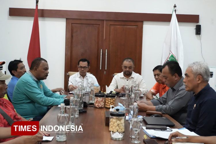 Cak Wali Kota Batu, Nurochman saat memimpin rapat koordinasi persiapan Porprov IX Jatim tahun 2025. (FOTO; Muhammad Dhani Rahman/TIMES Indonesia)