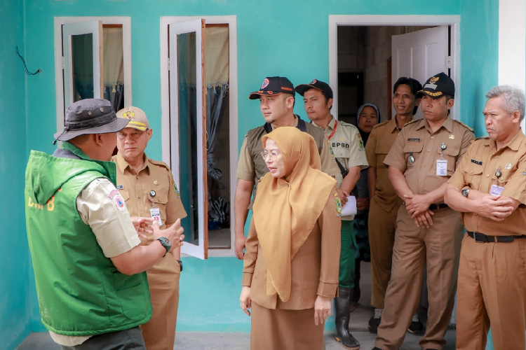 Bupati-dan-Sekda-Banjarnegara-c.jpg