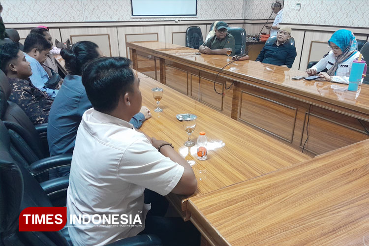 Ingin Bebas dari Kelompok Lama, PKL SGM Kraksaan Probolinggo Minta Perlindungan Hukum