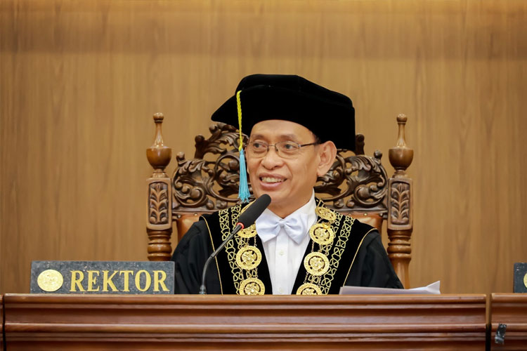 Rektor Unair Optimis Raih Peringkat 200 Top Universitas Dunia