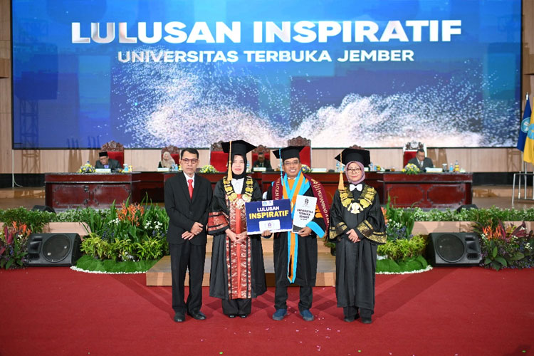 Wisuda-3.jpg