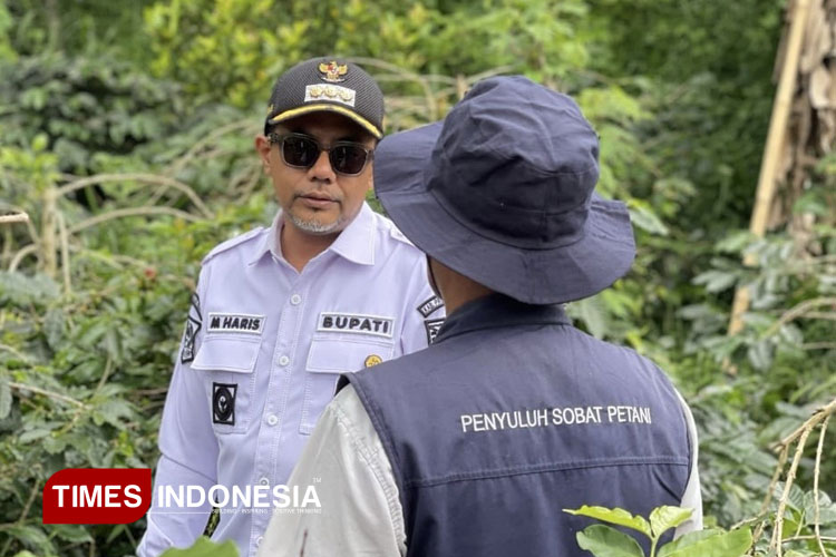 Ngantor di Kaki Gunung Argopuro, Bupati Probolinggo Jelajahi Kondisi Infrastruktur dan Potensi Wisata