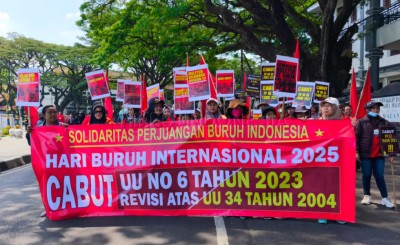 Aksi Buruh di Malang Peringati Hari Buruh Internasional 2025