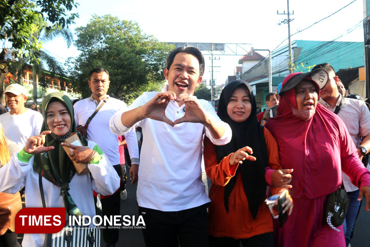 Peringati May Day, Pemkab Jember Gelar Jalan Sehat