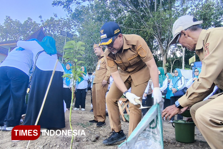 Bupati-Probolinggo-b.jpg