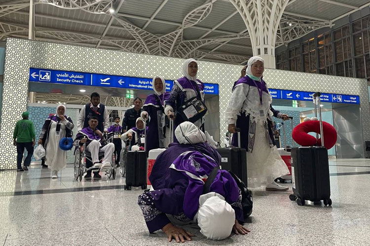 Petugas Haji di Bandara Madinah Siap Sambut Kloter Pertama Jamaah Indonesia
