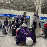 Petugas Haji di Bandara Madinah Siap Sambut Kloter Pertama Jamaah Indonesia