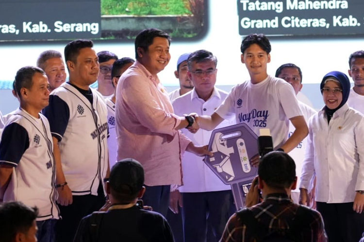 Buruh Dapat 100 Rumah Subsidi di Hari Buruh