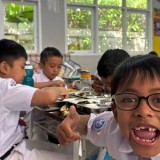 Ratusan Siswa SMPN 35 Bandung Keracunan Usai Konsumsi Makan Bergizi Gratis