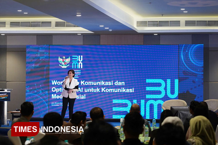 Juru Bicara Kementerian BUMN, Putri Viola saat paparan Komunikasi Efektif di Era Keterbukaan Informasi dalam acara workshop yang digelar bersama AirNav Indonesia. (FOTO: Dok.AirNav Indonesia)