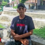 Buruh Bangunan di Pacitan Ini Berjuang Sekolahkan Anak Meski Upah Harian Rp70 Ribu