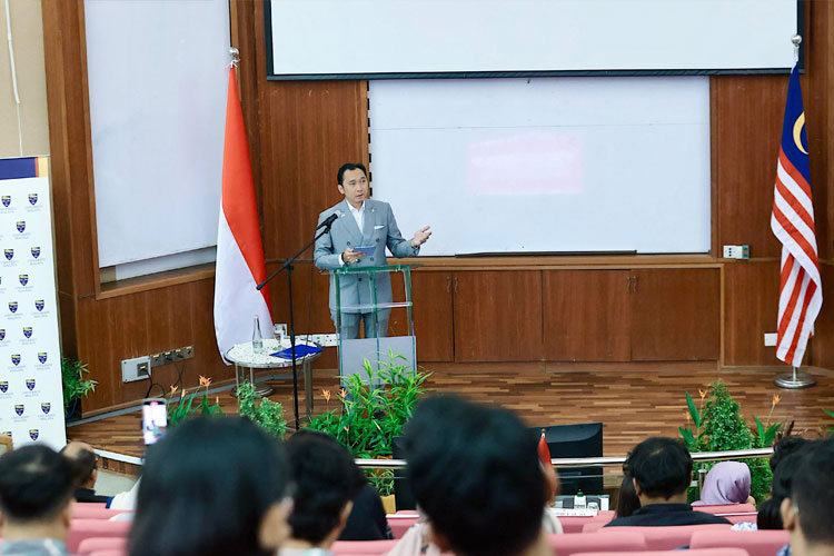 Ibas jadi Dosen Tamu di Universiti Malaya, Tegaskan ASEAN sebagai Perekat Persatuan