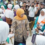Jemaah Haji Embarkasi Surabaya Berangkat ke Tanah Suci