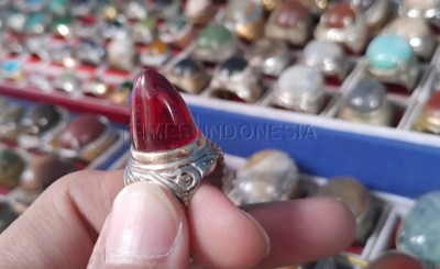 Pasar Comboran, Destinasi Wisata Belanja Barang Bekas di Kota Malang