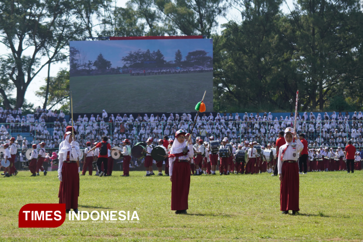 Launching-dilaksanakan-disela-sela-kegiatan-upacara-peringatan-Hari-Pendidikan-Nasional-bc.jpg