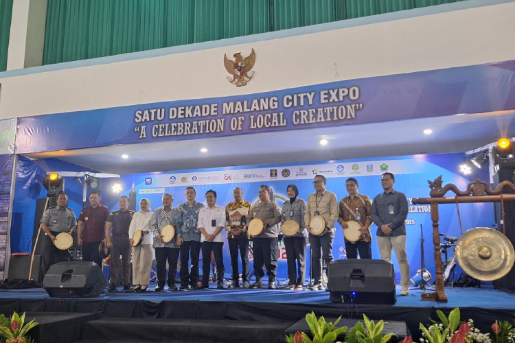 Pembukaan Malang City Expo dalam rangka HUT ke-111 Kota Malang yang digelar di Kartini Imperial Building menjadi wujud dukungan pemerintah terhadap pertumbuhan ekonomi di Kota Malang. (FOTO: Mahabbah Fajar Aprilia for Times Indonesia)