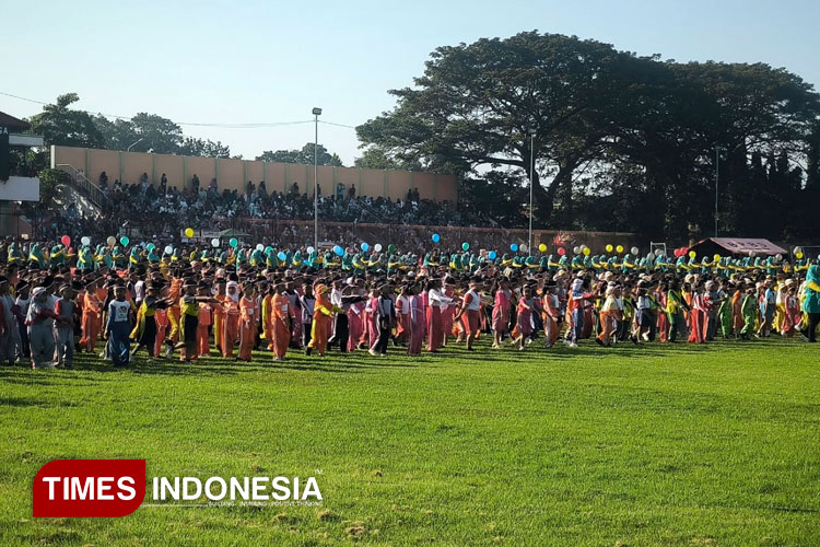 Hardiknas 2025 Kota Probolinggo: Ribuan Anak TK Senam Hebat hingga Dialog DOKTER AMIN