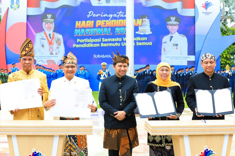 Upacara-Peringatan-Hari-Pendidikan-Nasional.jpg