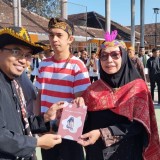 SMK di Bondowoso Ini Luncurkan 24 Buku Saat Momen Hardiknas 2025