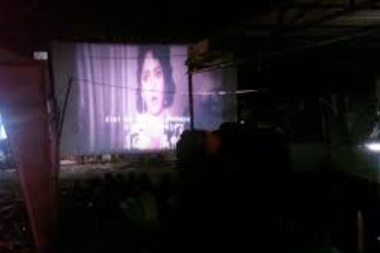 Bioskop-Keliling-di-Malang-b.jpg