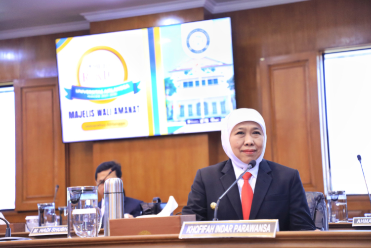 Gubernur-Khofifah-b-8.jpg