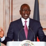 Presiden Kenya Dilempar Sepatu Saat Berpidato
